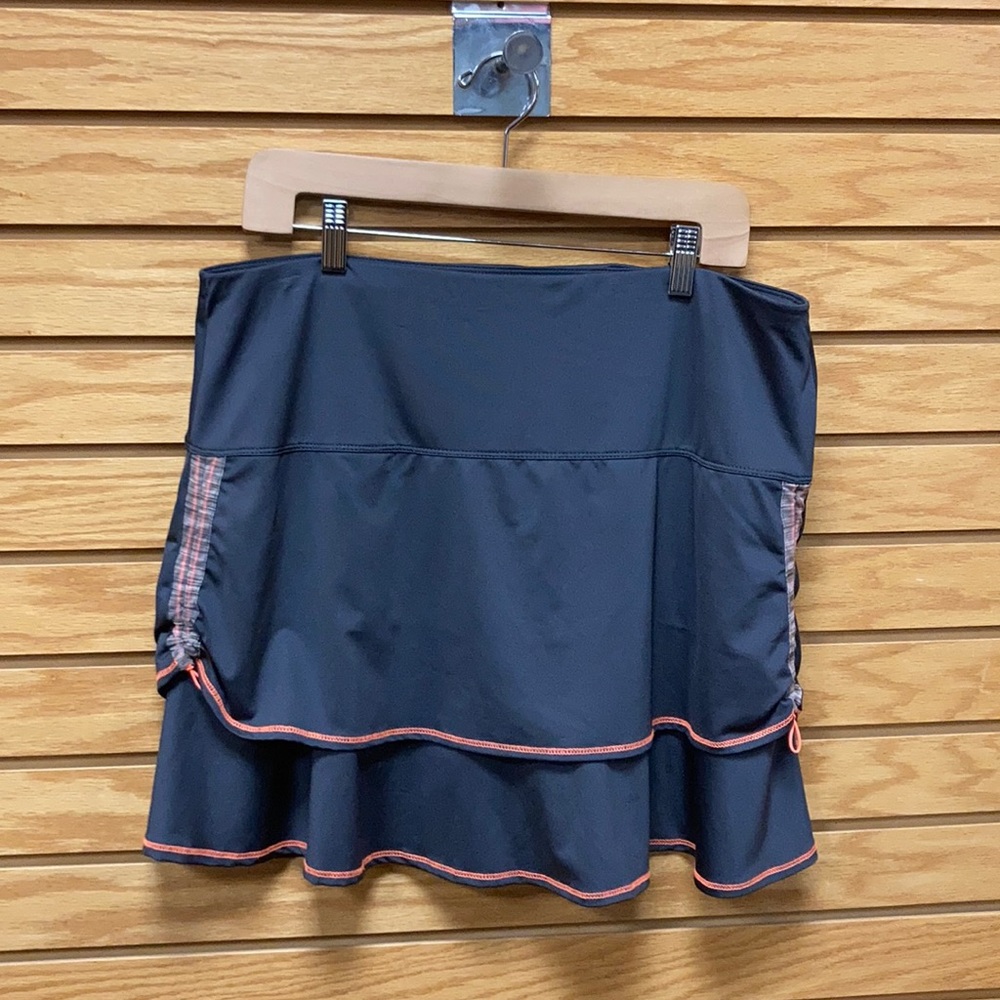 Lucky in Love women’s golf skort